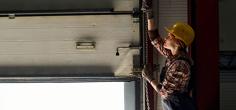 Addressing Common Garage Door Stoppage Issues in Lauderdale Lakes, FL